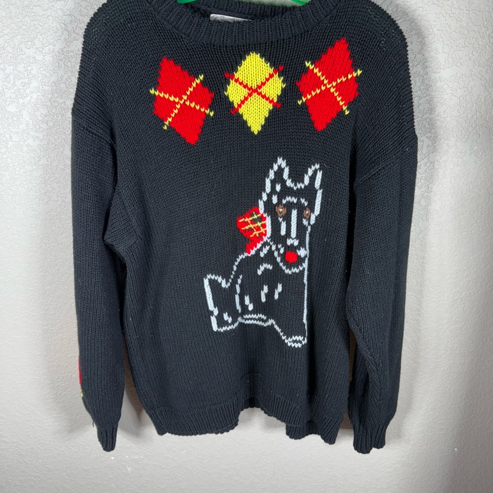 Black‎ Sweater with Dog and Argyle Pattern